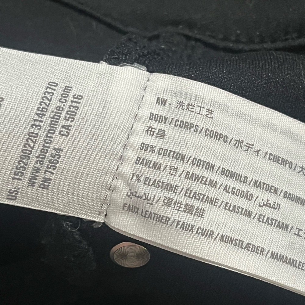 Abercrombie & Fitch Mixed Fabric Ultra High Rise Ankle Straight Jean - Picture 11 of 12